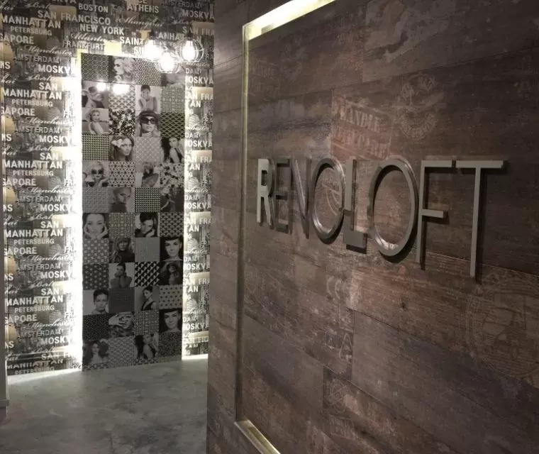 renoloft-showroom-commercial-interior-design-plaque