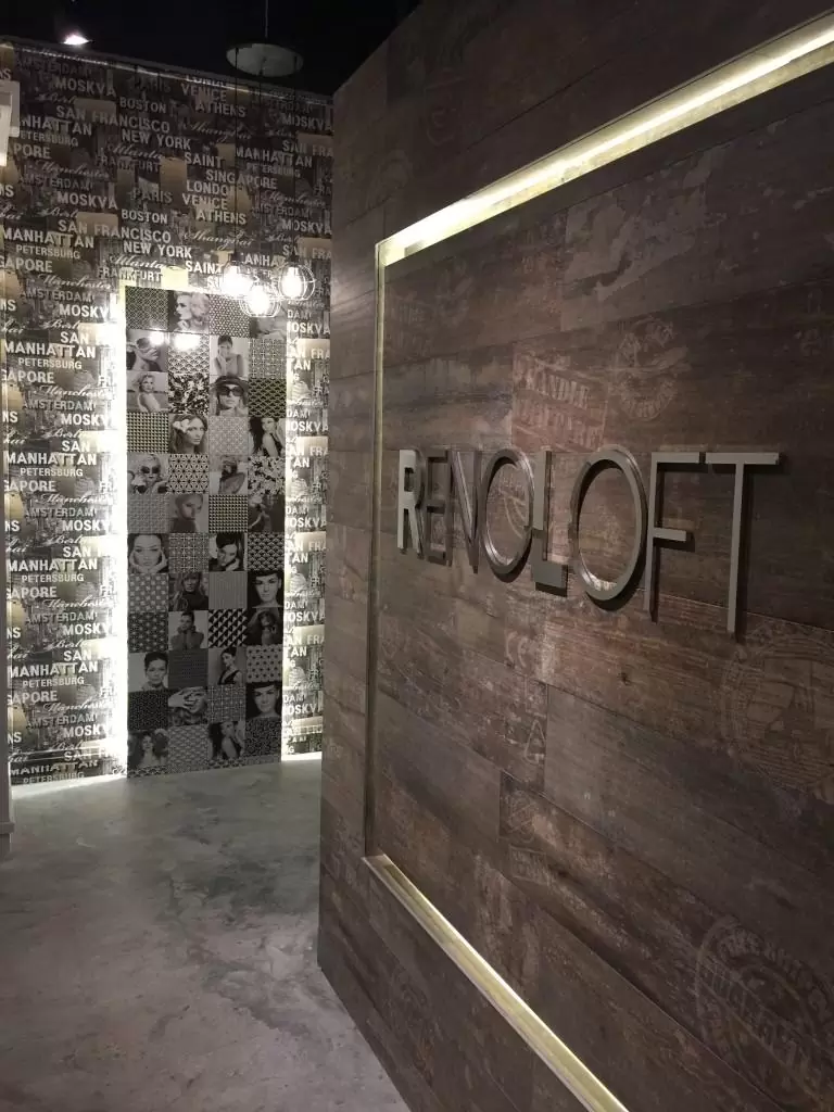 renoloft-showroom-commercial-interior-design-plaque